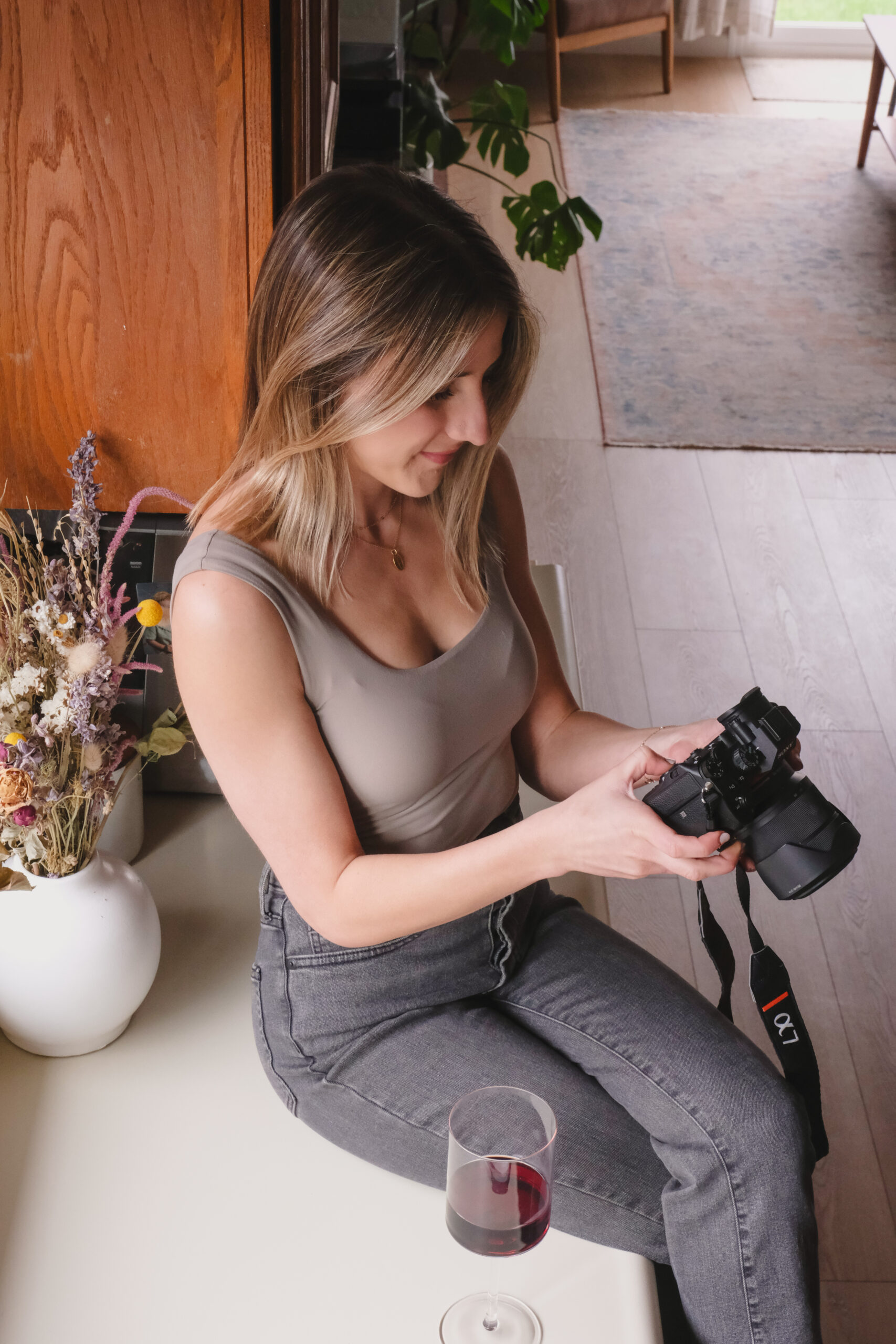 Julia La Rue, Sonoma County Photographer and digital marketing freelancer.